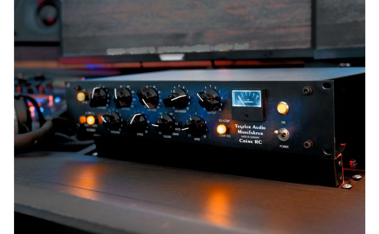 Tegeler Audio -Crème RC - Remote Controllable Bus Compressor and Mastering Equalizer